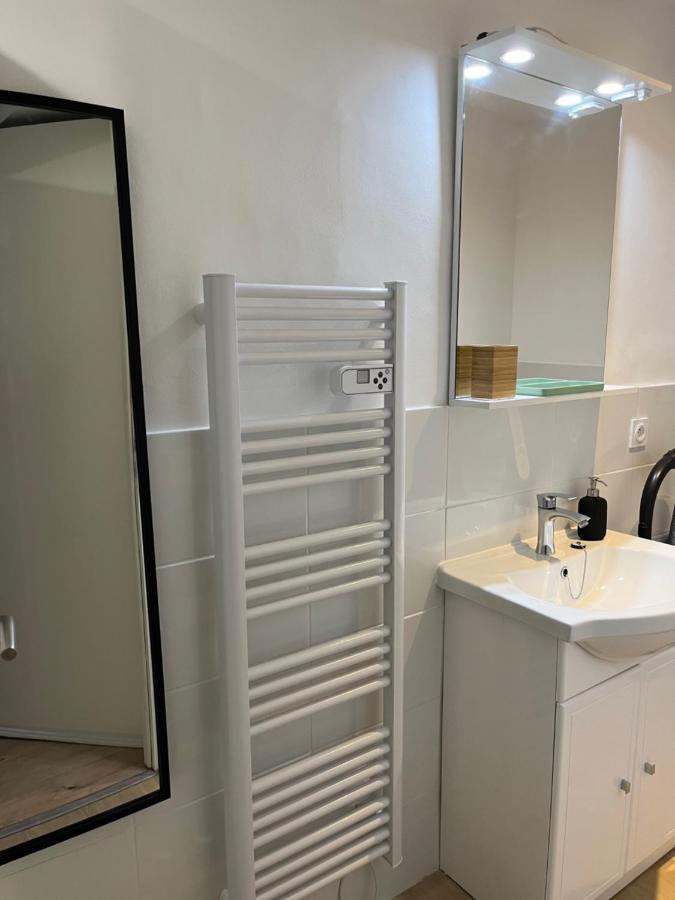 Studio Hyeres -Rue Pietonne Climatisation Lit 160 Tout Equipe - Sabrina Exterior foto